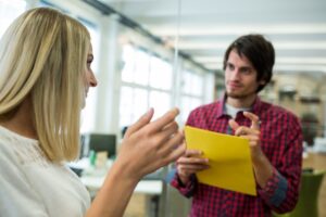 Wo kommt der Absender und wo der Empfänger hin? Brief richtig beschriften leicht erklärt