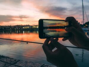 Wie Kann Man Den Mond Mit Dem Handy Fotografieren? Tipps für gelungene Mondfotos mit dem Smartphone