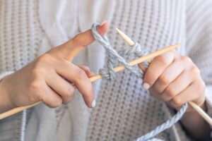 Stricken – einfache Anleitung – Schritt-für-Schritt-Anleitung für Anfänger beim Stricken