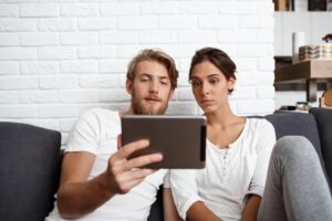 Wo kann ich „And Just Like That“ sehen? Streaming-Möglichkeiten für die Serie im Überblick